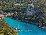 Vela Stiniva, Otok Hvar