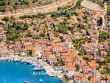 Vis town, The island of Vis