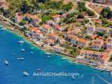 Vis town, The island of Vis