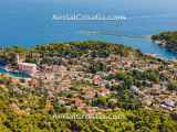 Veli Lošinj, Otok Lošinj